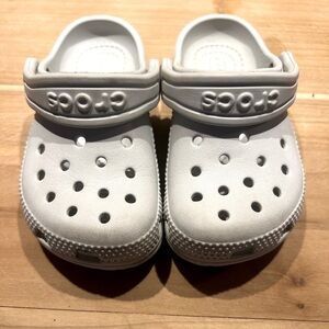 CROCS - toddler grey size 7 C